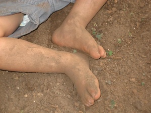 DIRTY FEET